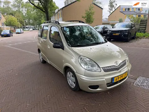 Toyota Yaris Verso AUTOMAAT / Rijdt en schakelt goed / Leuke auto