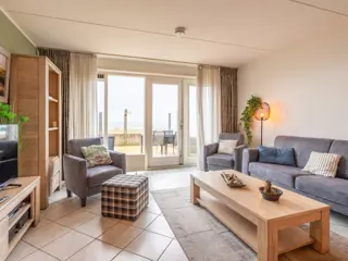 Sfeervol appartement direct aan het strand met terras en zeezicht
