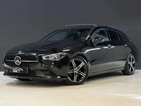 Mercedes-Benz CLA-Klasse Shooting Brake 180 Luxury Line | Panoramadak | Leder | Camera | Sfeerverlic