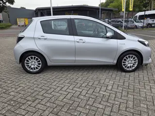 Foto 17 van Toyota Yaris 1.5 Full Hybrid /CAMERA/CRUIS CONT/ DEALER ONDERHOUD