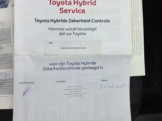 Foto 14 van Toyota Yaris 1.5 Full Hybrid /CAMERA/CRUIS CONT/ DEALER ONDERHOUD