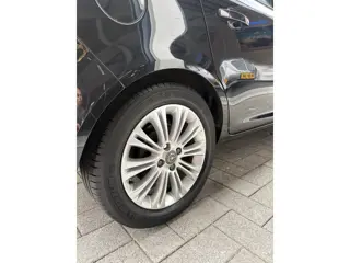 Foto 16 van Opel Corsa 1.4-16V Cosmo 1E EIG/NAP/DEALER OND/NAVI/CLIMA/5 DRS