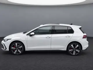 Foto 18 van Volkswagen Golf 1.4 eHybrid 245pk GTE · Panoramadak · Trekhaak · Apple/Android Car Play · Camera · S