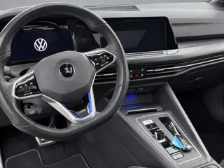 Foto 12 van Volkswagen Golf 1.4 eHybrid 245pk GTE · Panoramadak · Trekhaak · Apple/Android Car Play · Camera · S