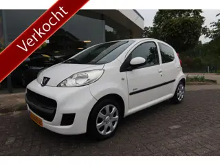 Peugeot 107 1.0-12V Millesim 200 5-DRS I AIRCO I ALL-SEASON UNIEK ! 27dkm !