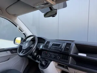Foto 19 van Volkswagen Transporter 2.0 TDI Comfortline l Trekhaak l Bearlock l Cruisecontrol