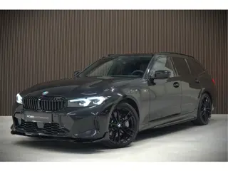 BMW 3 Serie Touring 330i xDrive High Excecutive M Sport | M Performance | Stoelverwarming | Camera |