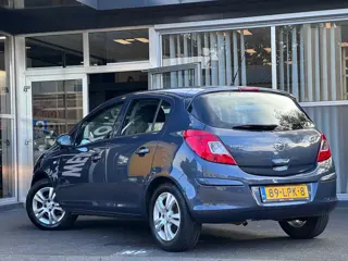 Foto 13 van Opel Corsa 1.2-16V Edition AIRCO / ELEKT RAMEN / 5DRS