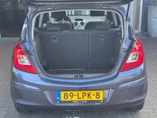 Foto 16 van Opel Corsa 1.2-16V Edition AIRCO / ELEKT RAMEN / 5DRS