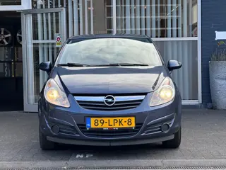 Foto 20 van Opel Corsa 1.2-16V Edition AIRCO / ELEKT RAMEN / 5DRS