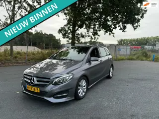 Mercedes-Benz B-klasse 180 d Lease Edition COMPLEET MET TAXI METERS ZO UIT HET WERK