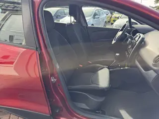 Foto 11 van Renault Clio Estate 0.9 TCe Life (bj 2017)