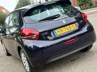 Foto 18 van Peugeot 208 1.6 BlueHDi Active /Navi/Airco/