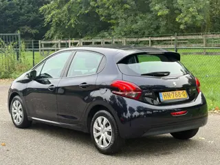 Foto 17 van Peugeot 208 1.6 BlueHDi Active /Navi/Airco/