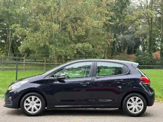 Foto 16 van Peugeot 208 1.6 BlueHDi Active /Navi/Airco/