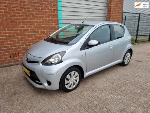 Toyota Aygo 1.0 VVT-i Access 5-Drs Airco! NAP!