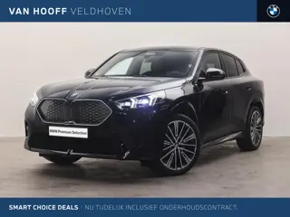 BMW iX2 eDrive20 M Sport / Panoramadak / Sportstoelen / M Adaptief onderstel / Comfort Access / Stuu