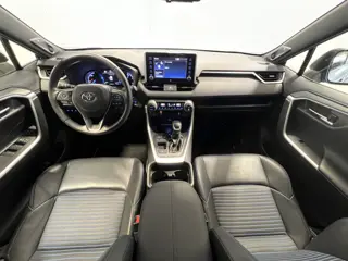 Foto 16 van Toyota RAV4 2.5 Hybrid Executive | Navigatie | LM Velgen 18" | Voorstoelen Verwarmd | PDC Voor en Ac