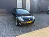 Foto 23 van Ford Fiesta 1.6-16V Futura