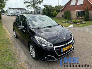 Foto 17 van Peugeot 208 - 1.2 PureTech Blue Lion|Airco|5drs|navi