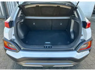 Foto 20 van Hyundai Kona 1.6 GDI HEV Fashion / APPLE CARPLAY / HEAD-UP / CAMERA / KEYLESS / NAP!!