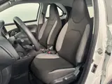 Foto 26 van Toyota Aygo X 1.0 VVT-i MT Play | All Seasons | CarPlay | Achteruitrijcamera |