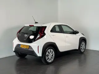 Foto 17 van Toyota Aygo X 1.0 VVT-i MT Play | All Seasons | CarPlay | Achteruitrijcamera |
