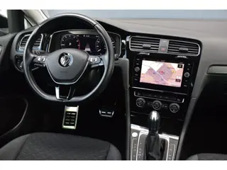 Foto 14 van Volkswagen Golf 1.5 TSI DSG Automaat Join Digitale Cockpit, Keyless, Camera, Navi, Stoelverwarming