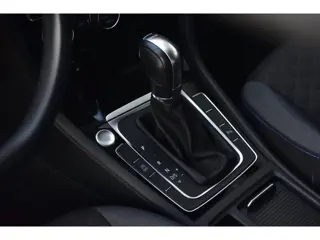 Foto 18 van Volkswagen Golf 1.5 TSI DSG Automaat Join Digitale Cockpit, Keyless, Camera, Navi, Stoelverwarming