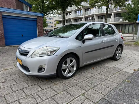 Toyota Auris 1.8 Full Hybrid Dynamic Business Climate Cruise