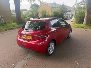 Foto 19 van Peugeot 208 Tweede eigenaar / Airco / Parkeersensoren achter / Navigatie