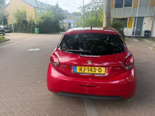 Foto 18 van Peugeot 208 Tweede eigenaar / Airco / Parkeersensoren achter / Navigatie