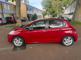 Foto 15 van Peugeot 208 Tweede eigenaar / Airco / Parkeersensoren achter / Navigatie