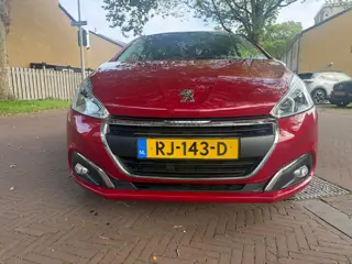 Foto 13 van Peugeot 208 Tweede eigenaar / Airco / Parkeersensoren achter / Navigatie