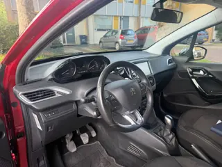 Foto 11 van Peugeot 208 Tweede eigenaar / Airco / Parkeersensoren achter / Navigatie