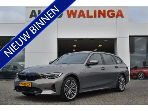 BMW 3 Serie Touring SOH 94% Panoramadak | Leer | Sportstoelen | Trekhaak | Carplay | 320e Business E