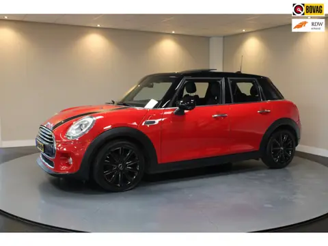 Mini 5-Deurs 1.5 Cooper Chili Serious Business *Pano/Schuifdak* Stoelverw.|Leer/Alcantara|Keyless|Na