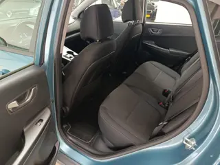 Foto 16 van Hyundai Kona EV Comfort 64 kWh Navigatie / Airco automatisch |SOH 98.7% | 3 fase | Parkeersensoren