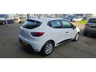 Foto 19 van Renault Clio 0.9 TCe Life 90PK Airco Cruise Bleutooth NAP Elec pakket