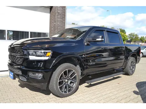 Dodge Ram 1500 5.7 V8 4x4 Crew Cab Laramie , Panoramadak, 12 inch scherm