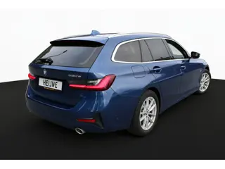 Foto 16 van BMW 3 Serie Touring 320e HYBRID AUT. BUSINESS SPORT LEDER/CAMERA/CARPLAY