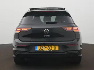 Foto 17 van Volkswagen Golf GTE 1.5 eHybrid 200 kW / 272 PK Hatchback 6 versn. 272PK | Panodak | Camera | ACC |