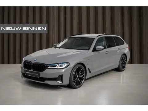 BMW 5 Serie Touring 530e Business Edition Plus | Harman Kardon | Stoelverwarming | Head-Up Display |