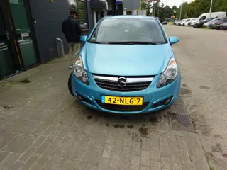 Foto 17 van Opel Corsa 1.2-16V '111' Edition MET APK AIRCO