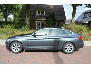 Foto 19 van BMW 3-serie Gran Turismo 318d Exe ORG NL/NAP/dealer onderhouden / EXPORT