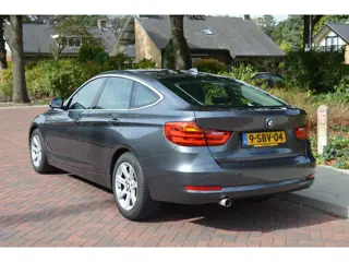 Foto 17 van BMW 3-serie Gran Turismo 318d Exe ORG NL/NAP/dealer onderhouden / EXPORT