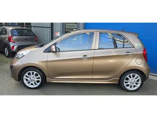 Foto 13 van Kia Picanto 1.2 85PK VOL AUTOMAAT UNIEK 33000KM! Veel opties!