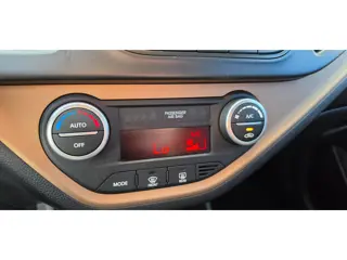 Foto 20 van Kia Picanto 1.2 85PK VOL AUTOMAAT UNIEK 33000KM! Veel opties!