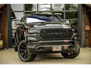Dodge Ram 1500 5.7 V8 4x4 Crew Cab Laramie !!! 1e eigenaar !!! Wide Body