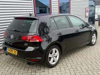 Foto 20 van Volkswagen Golf 1.6 TDI Highline *NIEUWSTAAT*